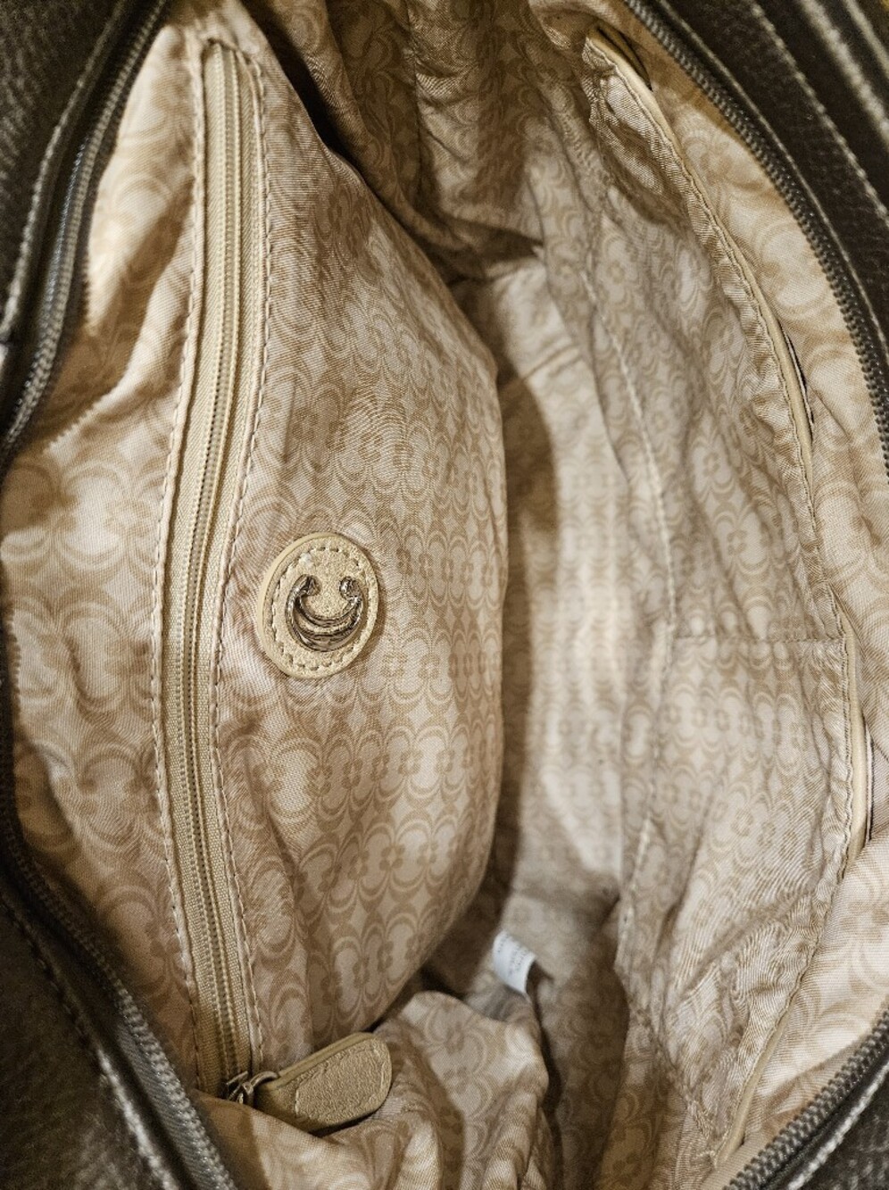 Charming Charlie Silver Tote with Chain Strap - Picture 7 of 9